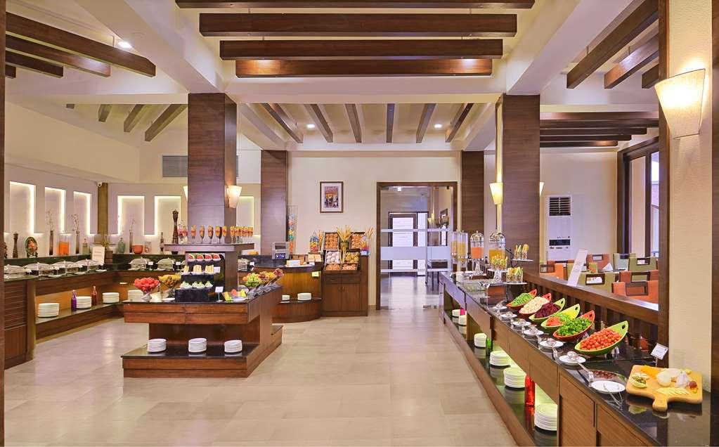 Country Inn & Suites By Radisson, Goa Candolim Restaurant photo